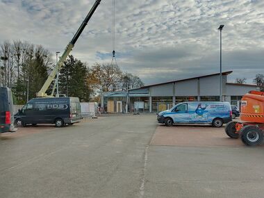 Vordachmontage